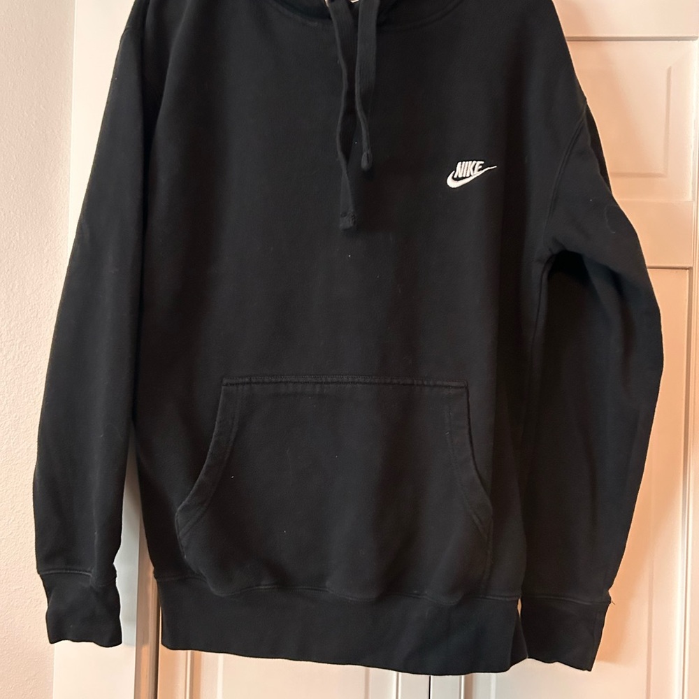 Nike Men's Black Pullover Hoodie